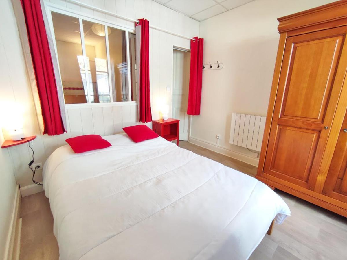 Les 3 Renards, T2 Bis, Parking, Centre Luchon, Casier A Skis, 4 Personnes Bagneres-de-Luchon Luaran gambar