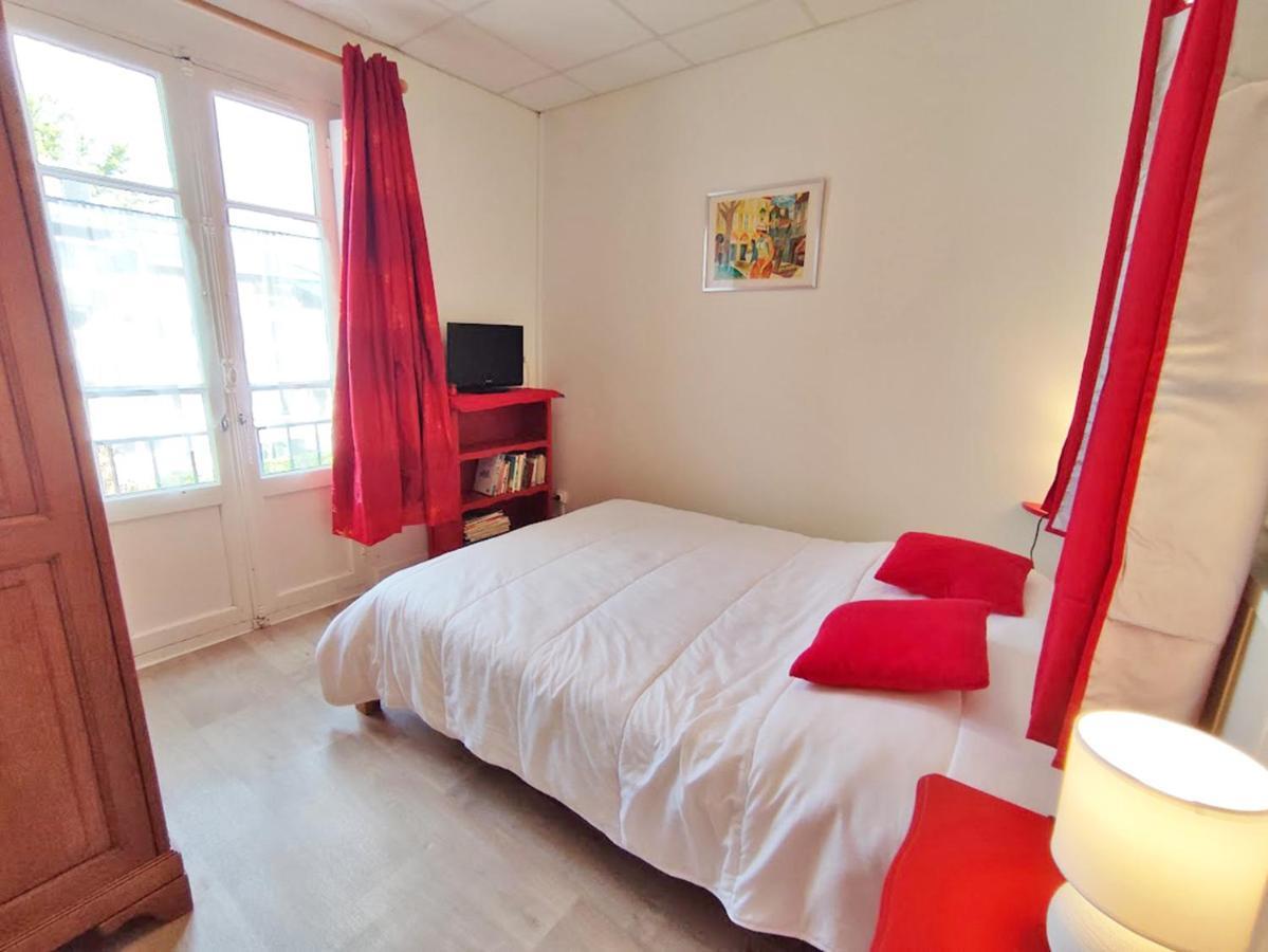 Les 3 Renards, T2 Bis, Parking, Centre Luchon, Casier A Skis, 4 Personnes Bagneres-de-Luchon Luaran gambar